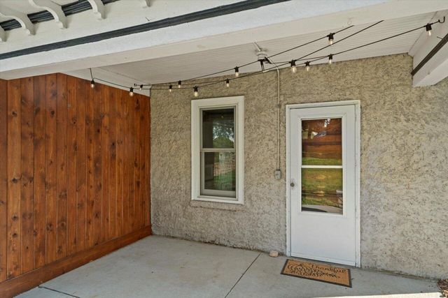 N86W16387 Appleton AVENUE, Menomonee Falls, WI 53051