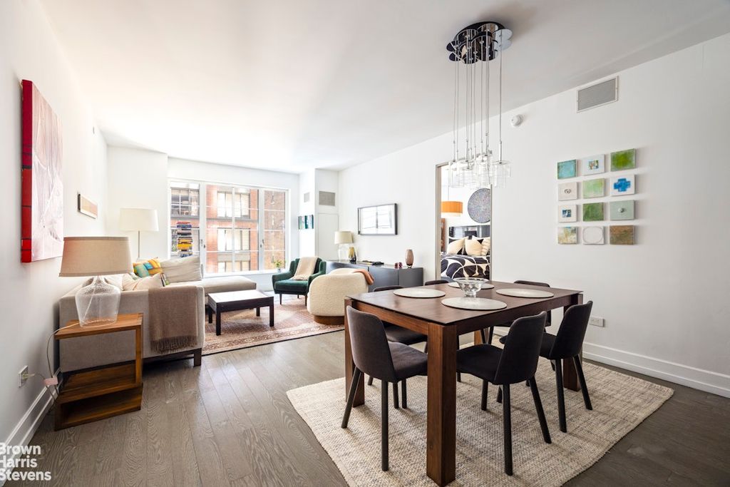 70 Charlton St Apt 5C, New York City, NY 10014