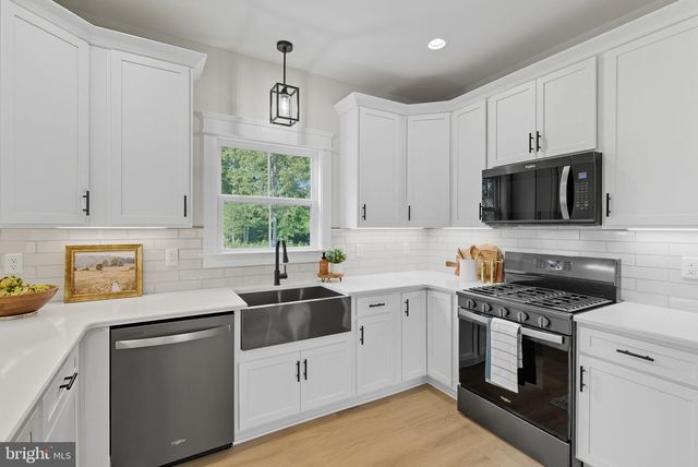 195 PROMISE LN, Bumpass, VA 23024