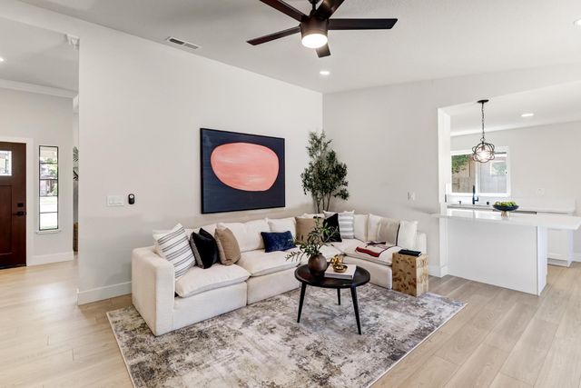 9472 Denholm Ct, Elk Grove, CA 95758
