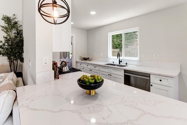 9472 Denholm Ct, Elk Grove, CA 95758