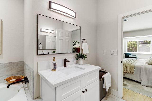 9472 Denholm Ct, Elk Grove, CA 95758