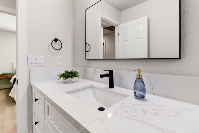 9472 Denholm Ct, Elk Grove, CA 95758