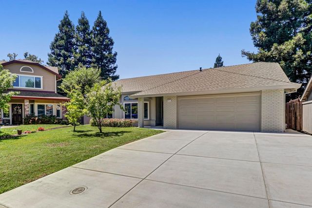 9472 Denholm Ct, Elk Grove, CA 95758