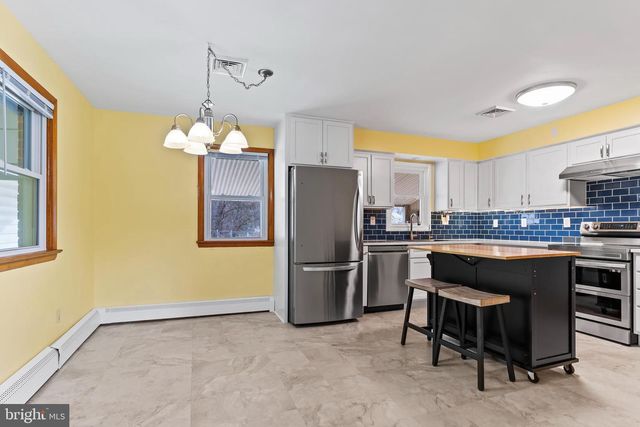 1243 HILLSIDE DRIVE, Mechanicsburg, PA 17055