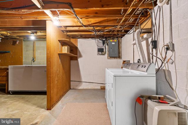 1243 HILLSIDE DRIVE, Mechanicsburg, PA 17055