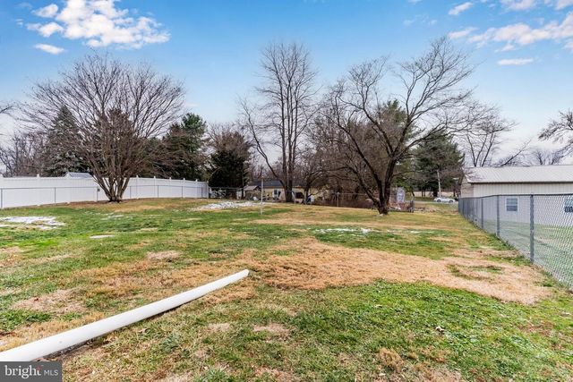 1243 HILLSIDE DRIVE, Mechanicsburg, PA 17055