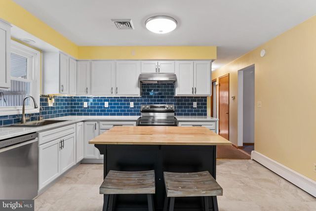 1243 HILLSIDE DRIVE, Mechanicsburg, PA 17055