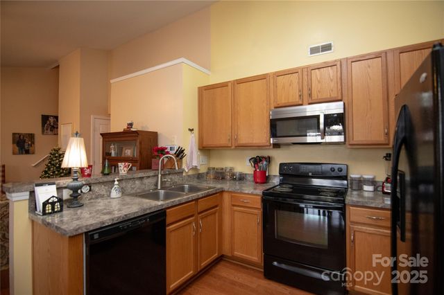 2124 Clear Brooke Drive, Kannapolis, NC 28083