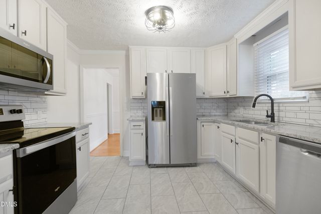 722 Kooler Circle, Fayetteville, NC 28305