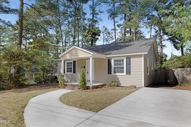 722 Kooler Circle, Fayetteville, NC 28305