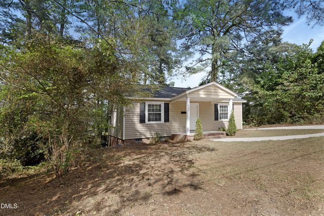 722 Kooler Circle, Fayetteville, NC 28305