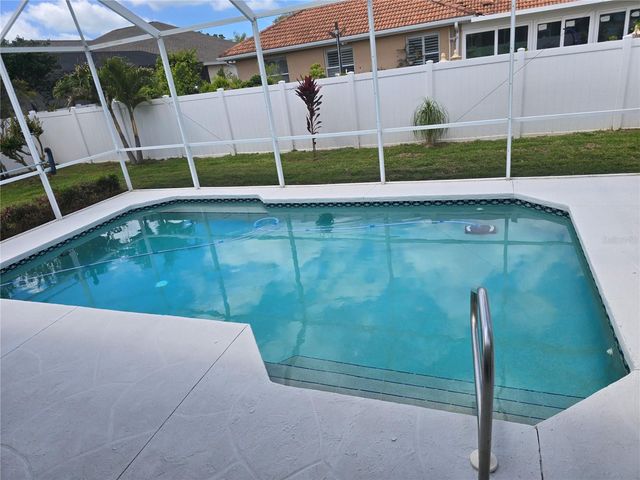 7404 38TH COURT E, Sarasota, FL 34243