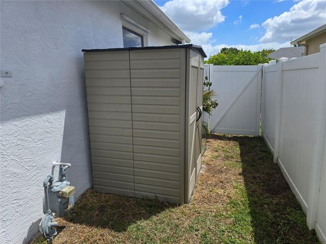 7404 38TH COURT E, Sarasota, FL 34243