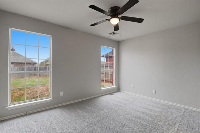 704 N Remington Way, Mustang, OK 73064