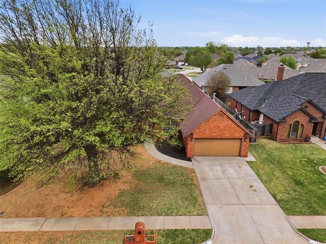 704 N Remington Way, Mustang, OK 73064
