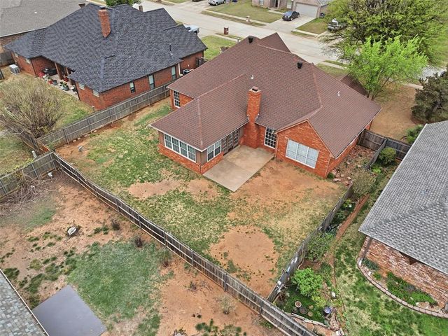 704 N Remington Way, Mustang, OK 73064