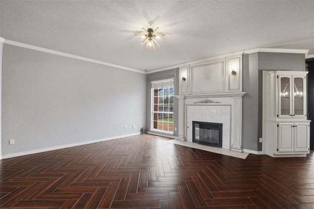 704 N Remington Way, Mustang, OK 73064