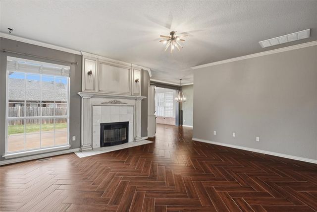 704 N Remington Way, Mustang, OK 73064