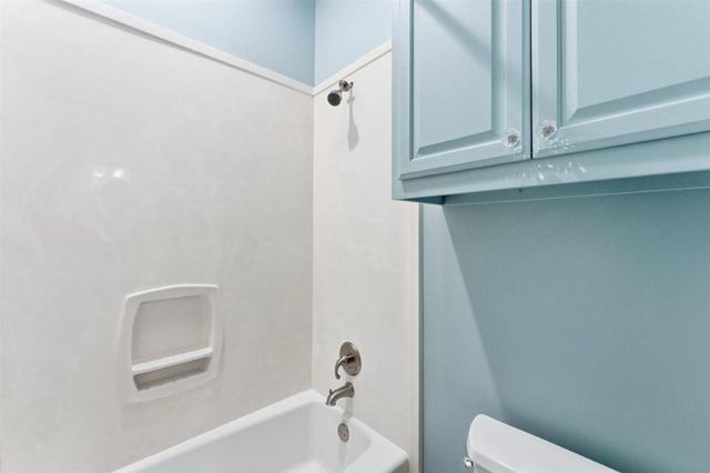 2720 Rue Cannes Dr Drive, Lake Charles, LA 70605