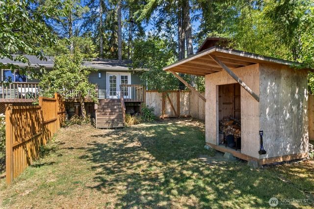 131 E Channel Drive, Allyn, WA 98524