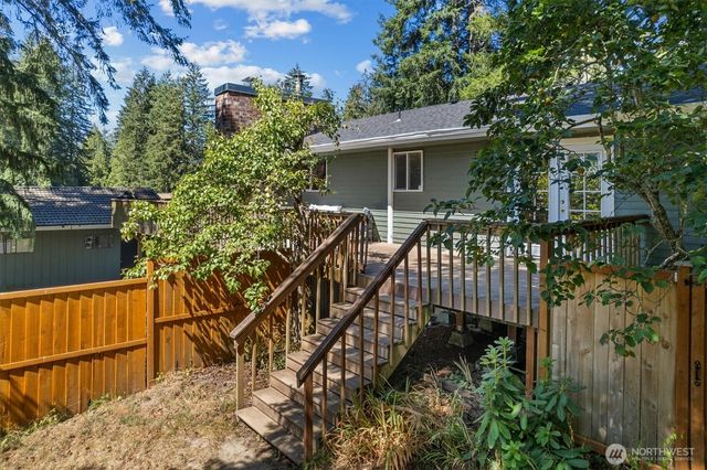 131 E Channel Drive, Allyn, WA 98524