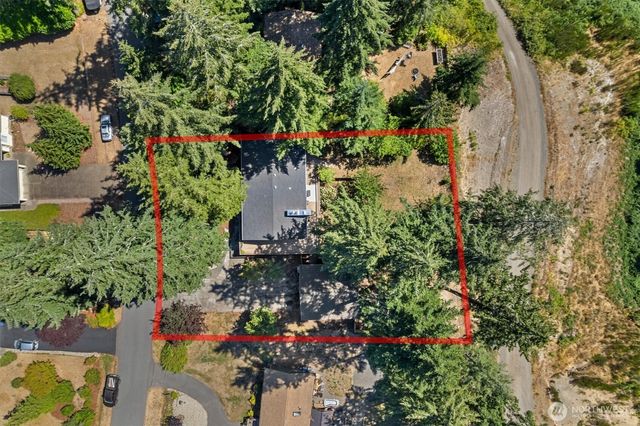 131 E Channel Drive, Allyn, WA 98524