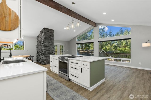 131 E Channel Drive, Allyn, WA 98524