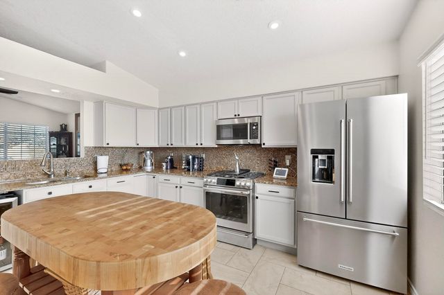 6966 Clark Hills Drive NE, Rio Rancho, NM 87144