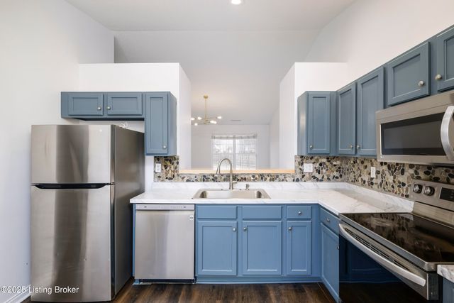 4509 Shelvis Dr, Louisville, KY 40216