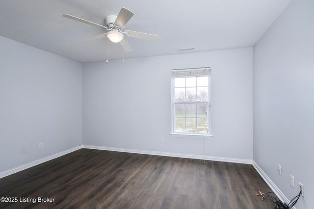 4509 Shelvis Dr, Louisville, KY 40216