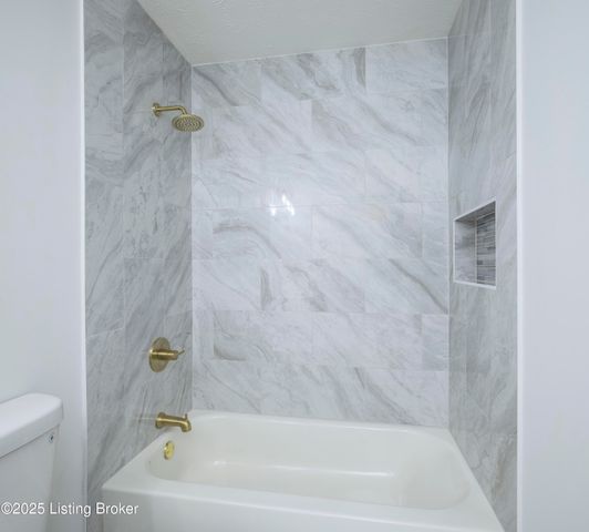 4509 Shelvis Dr, Louisville, KY 40216