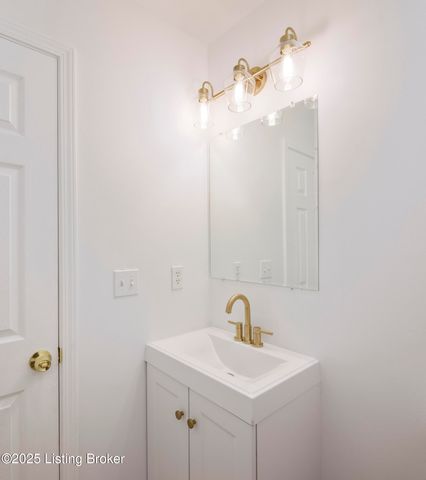 4509 Shelvis Dr, Louisville, KY 40216