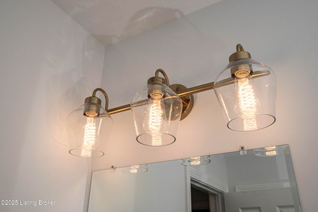 4509 Shelvis Dr, Louisville, KY 40216