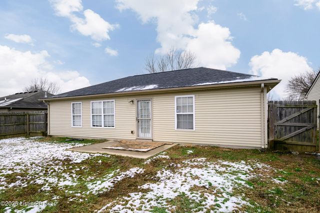 4509 Shelvis Dr, Louisville, KY 40216