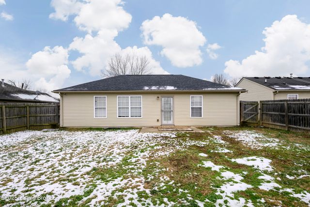 4509 Shelvis Dr, Louisville, KY 40216