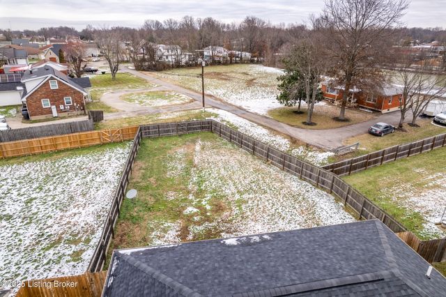 4509 Shelvis Dr, Louisville, KY 40216