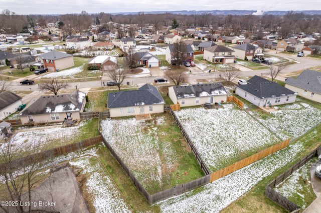 4509 Shelvis Dr, Louisville, KY 40216