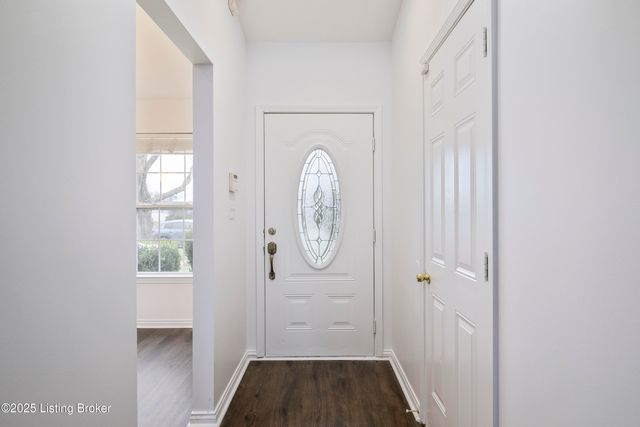 4509 Shelvis Dr, Louisville, KY 40216