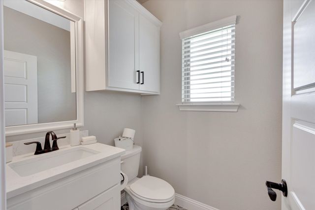 1001 N Oak Trail, Weatherford, TX 76085