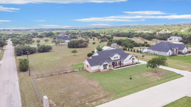 1001 N Oak Trail, Weatherford, TX 76085