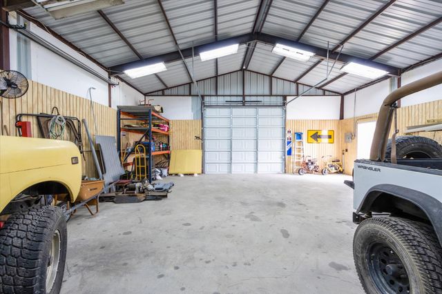 1001 N Oak Trail, Weatherford, TX 76085