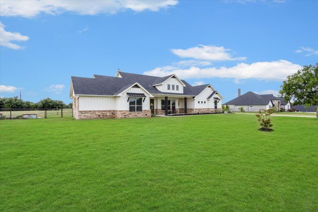 1001 N Oak Trail, Weatherford, TX 76085