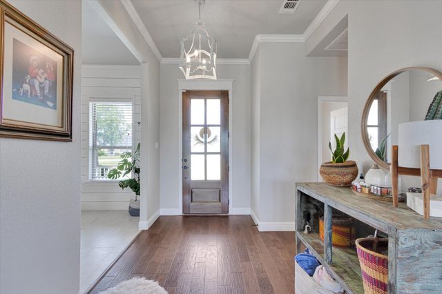 1001 N Oak Trail, Weatherford, TX 76085