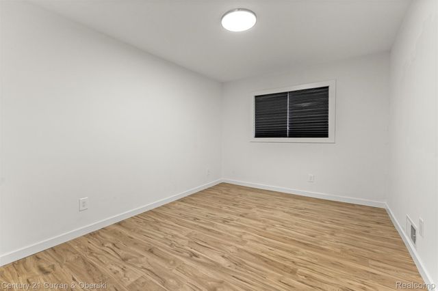 14370 Pearl Street, Southgate, MI 48195