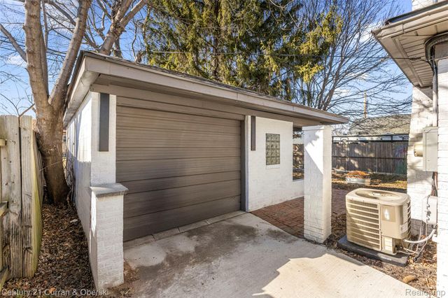 14370 Pearl Street, Southgate, MI 48195