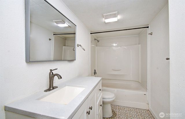 816 Coweeman Lane, Kelso, WA 98626