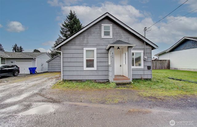 816 Coweeman Lane, Kelso, WA 98626