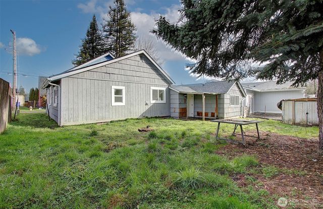 816 Coweeman Lane, Kelso, WA 98626