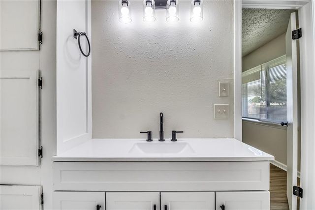1304 Greenfield Drive, Edmond, OK 73012